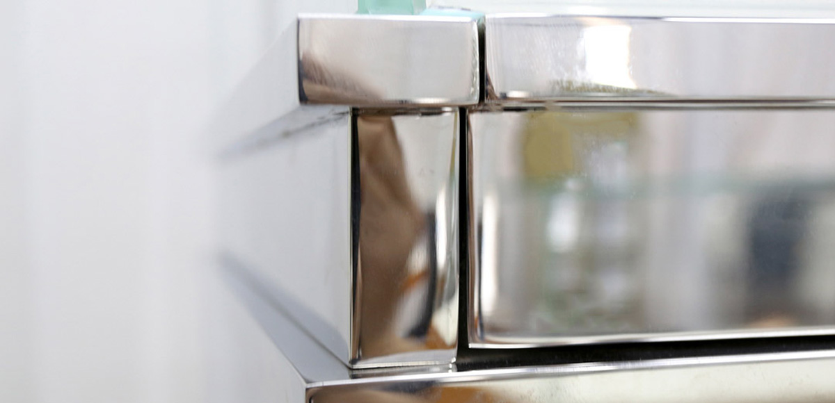 SIMPLE STYLE METAL WATCH SHOWCASE WITH LIGHTS AND LOCK FACTORY