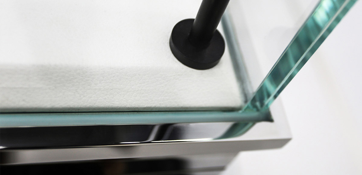 SIMPLE STYLE METAL WATCH SHOWCASE WITH LIGHTS AND LOCK