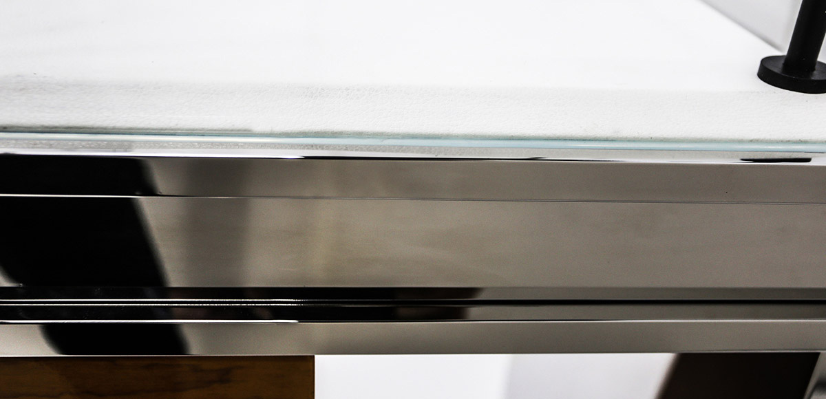 SIMPLE STYLE METAL WATCH SHOWCASE WITH LIGHTS AND LOCK