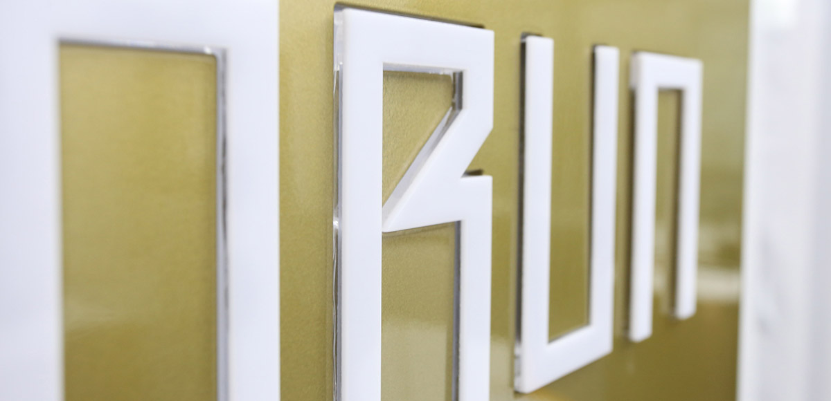 Watch STORE FURNITURE DESIGN