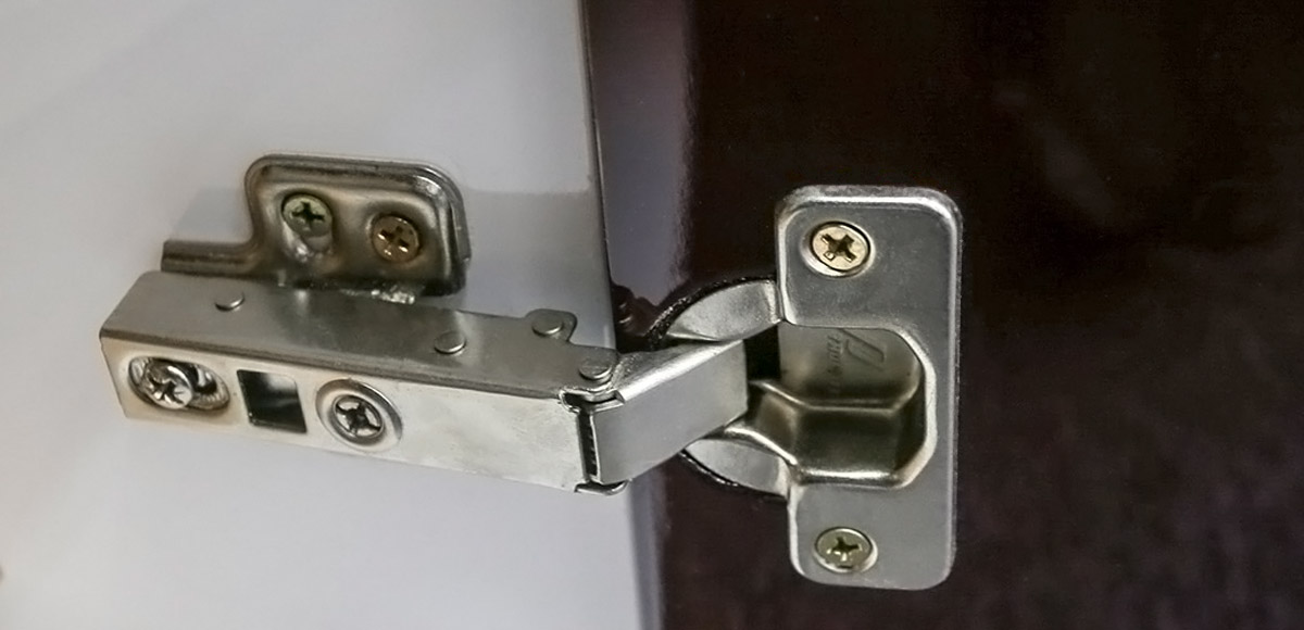 AMERICAN STYLE WOODEN Watch showcase WITH LIGHTS AND STORAGE