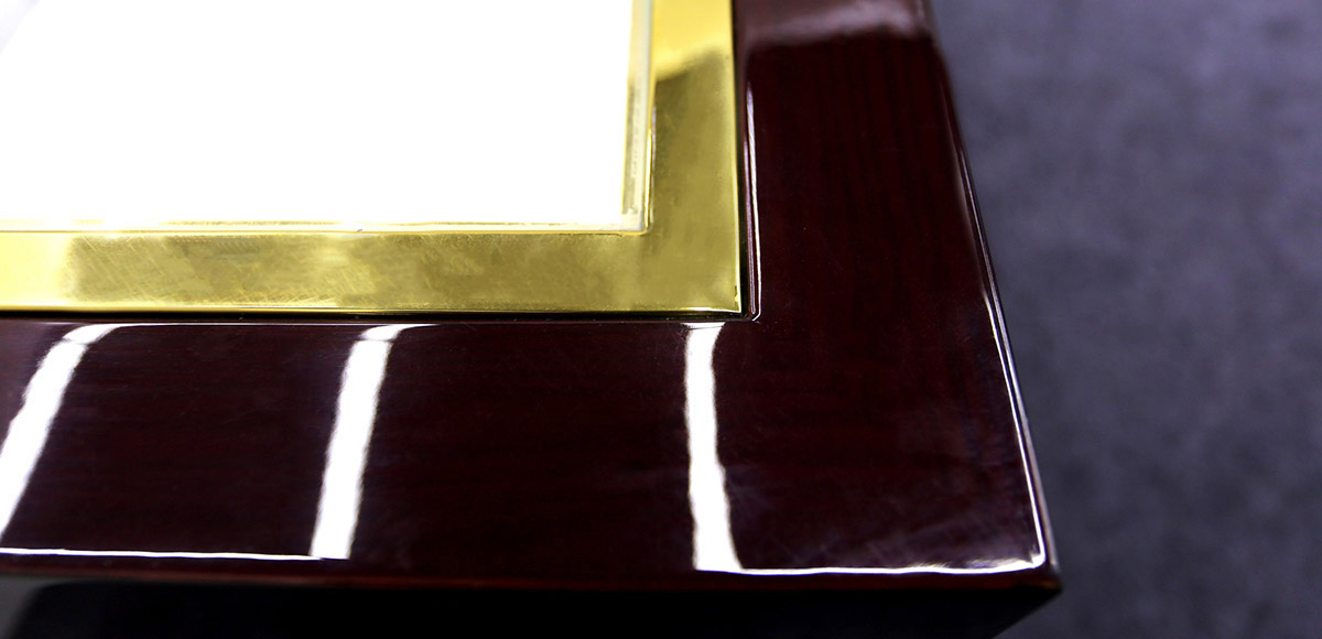 AMERICAN STYLE WOODEN Watch showcase WITH LIGHTS AND STORAGE