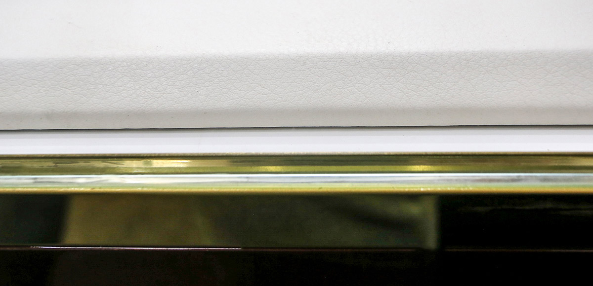 AMERICAN STYLE WOODEN Watch showcase WITH LIGHTS AND STORAGE